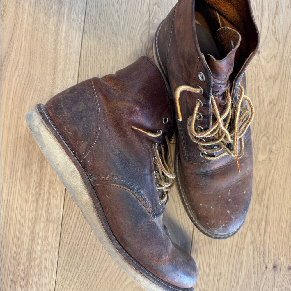 Red Wing - 9111 Classic Round Toe boots